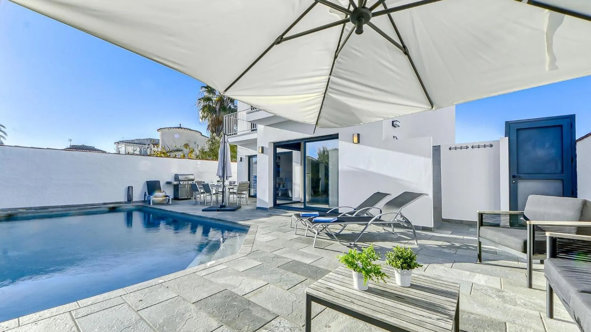 Holiday Home Norfeu By Interhome Empuriabrava