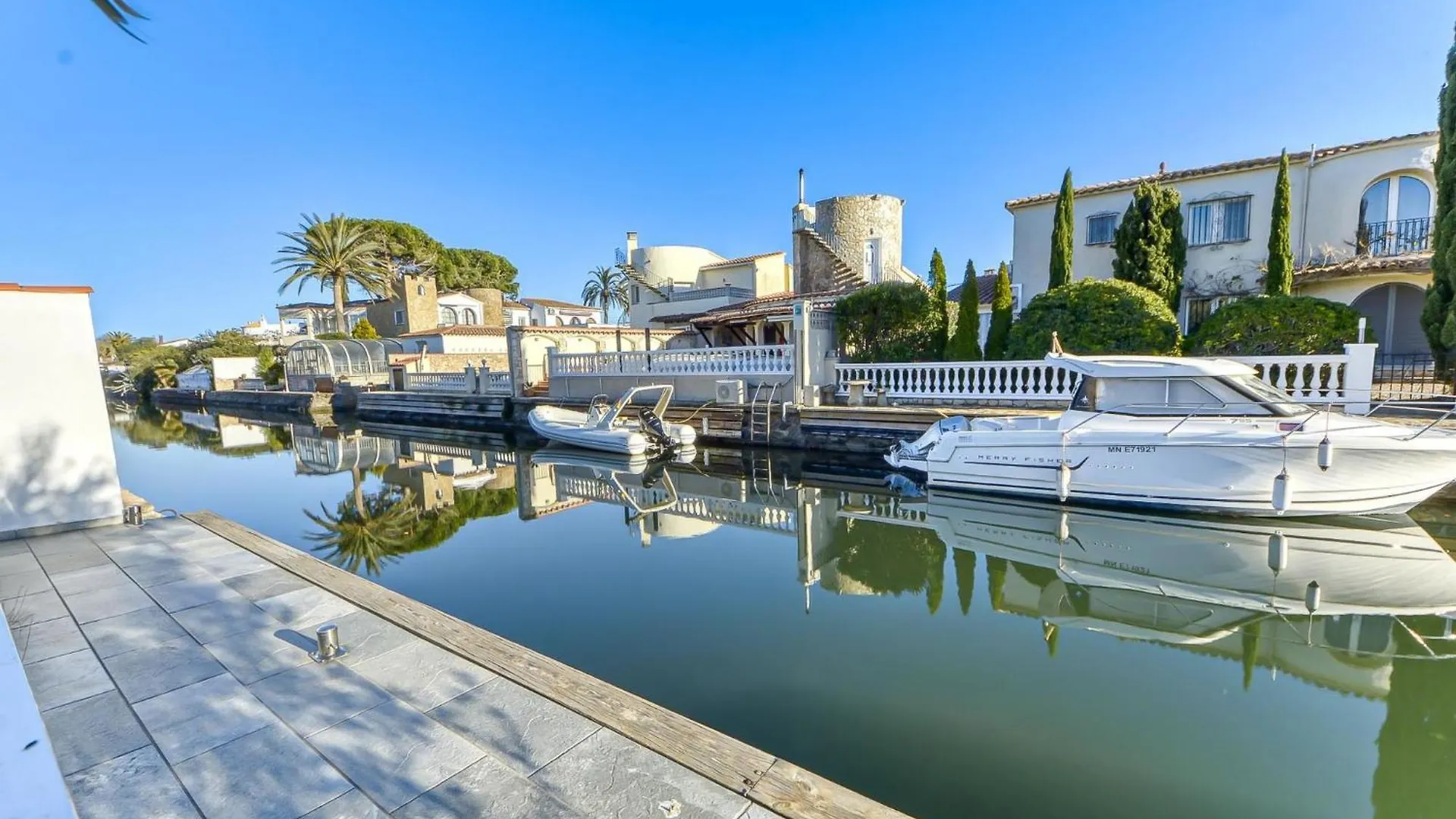 Holiday Home Norfeu 10 Empuriabrava