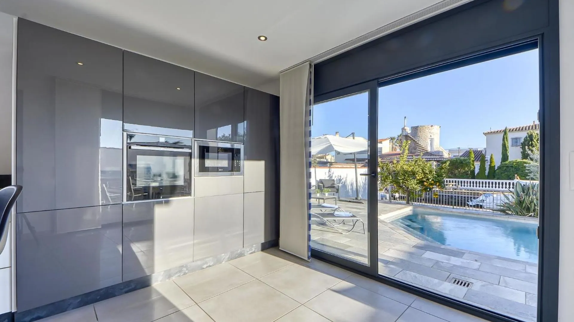 Holiday Home Norfeu 10 Empuriabrava