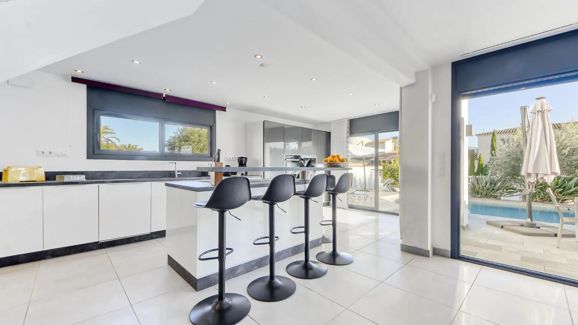 Holiday Home Norfeu 10 Empuriabrava