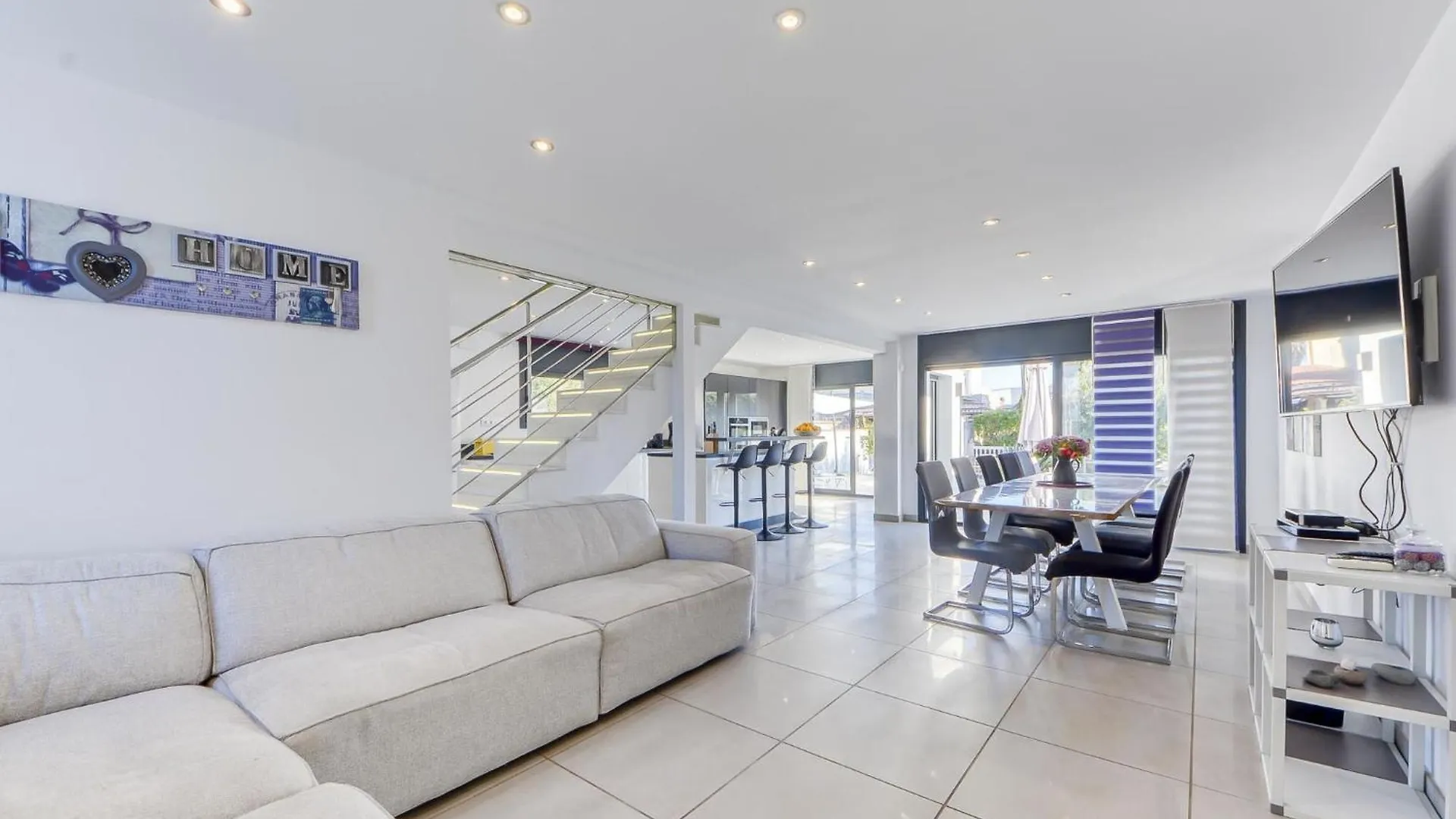 Holiday Home Norfeu 10 Empuriabrava